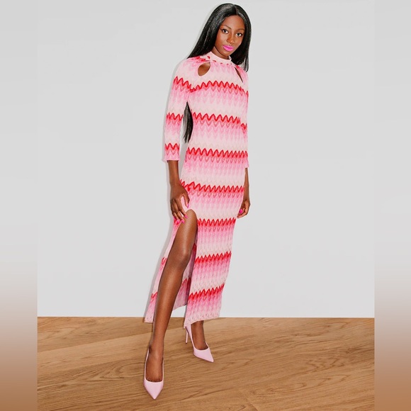 NWT Hilary MacMillan Barbie Collection Midi Dress - Made in Canada - Picture 1 of 5